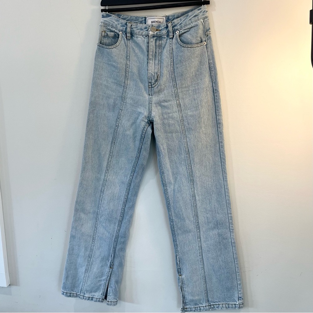 Women's Light Blue Wash Jeans, Size S, very good condition.